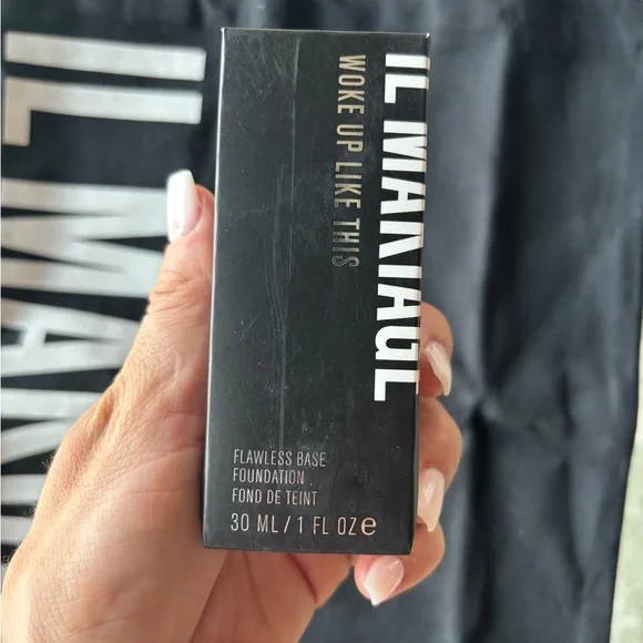 IL MAKIAGE foundation and tote bag - Picture 2 of 4